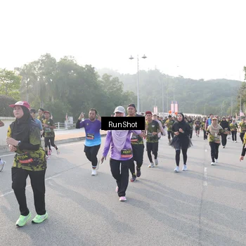 Runner Photo 6851118