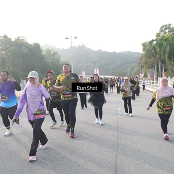 Runner Photo 6851152