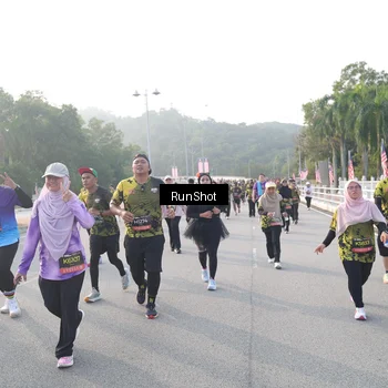 Runner Photo 6851153