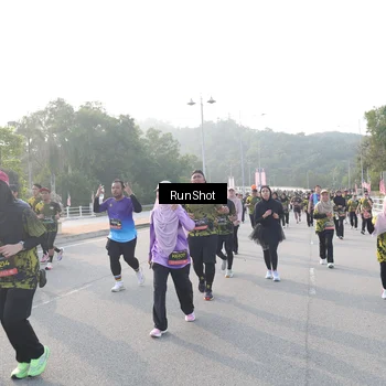 Runner Photo 6851154