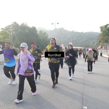 Runner Photo 6851162