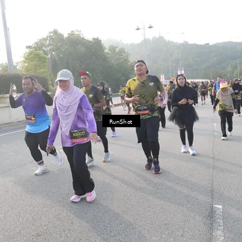 Runner Photo 6851180