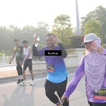Runner Photo 6851197