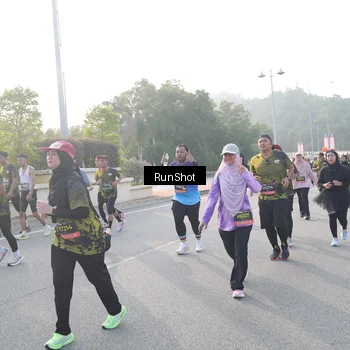 Runner Photo 6851200