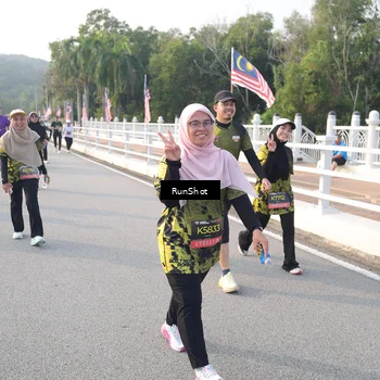 Runner Photo 6851282