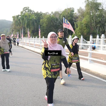 Runner Photo 6851298