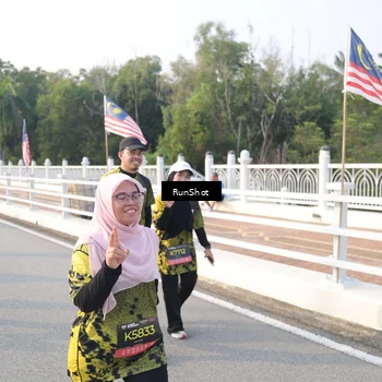 Runner Photo 6851311