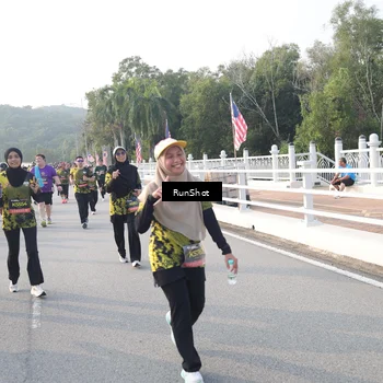 Runner Photo 6851376