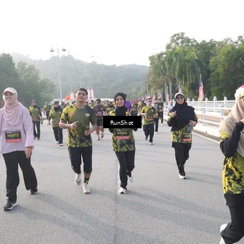 Runner Photo 6851399
