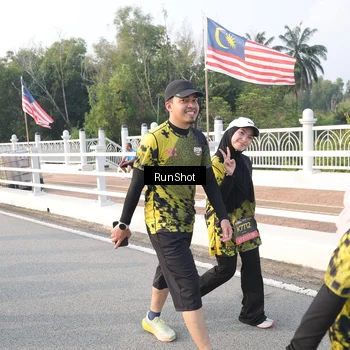 Runner Photo 6851411