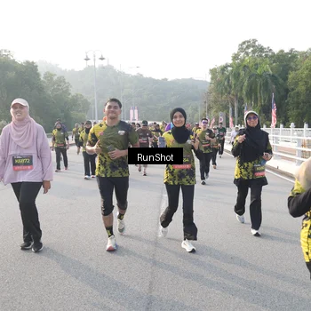 Runner Photo 6851440