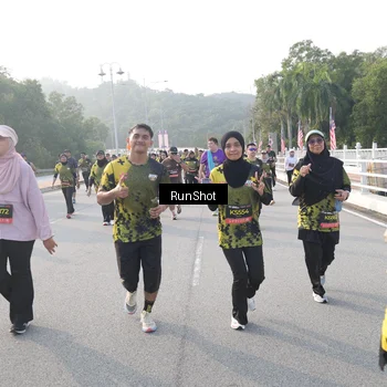 Runner Photo 6851474