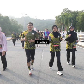 Runner Photo 6851476