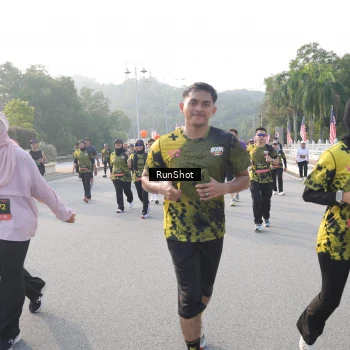 Runner Photo 6851499
