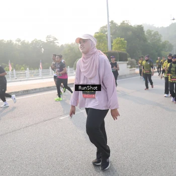 Runner Photo 6851531