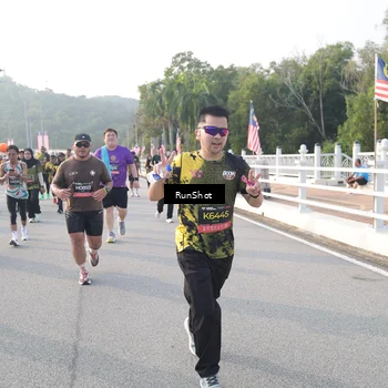 Runner Photo 6851574