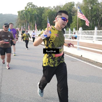 Runner Photo 6851597