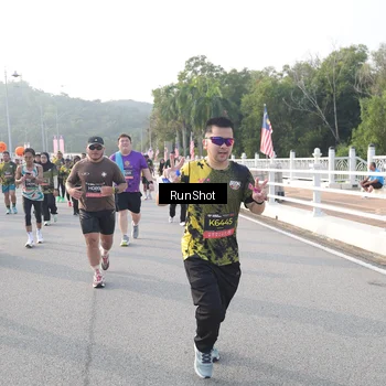 Runner Photo 6851599