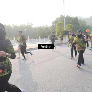 Runner Photo 6851655