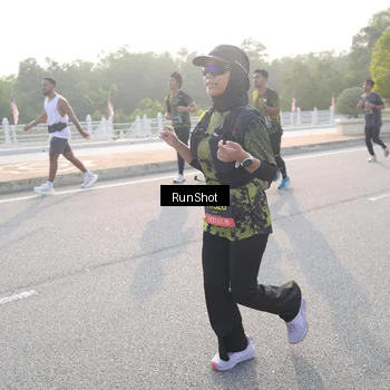 Runner Photo 6851672