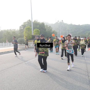 Runner Photo 6851679