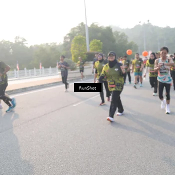 Runner Photo 6851692