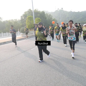 Runner Photo 6851723