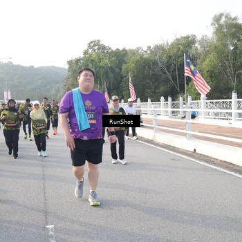 Runner Photo 6851749
