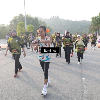 Runner Photo 6851787