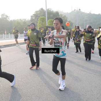 Runner Photo 6851805