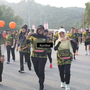Runner Photo 6851818