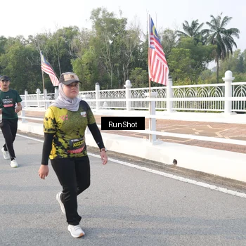Runner Photo 6851879