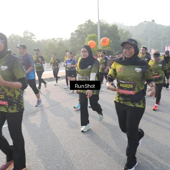 Runner Photo 6851897