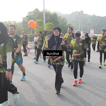 Runner Photo 6851925