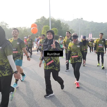 Runner Photo 6851936
