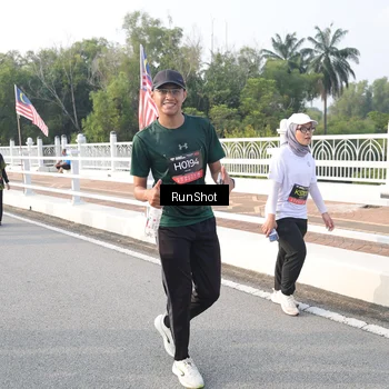 Runner Photo 6852000