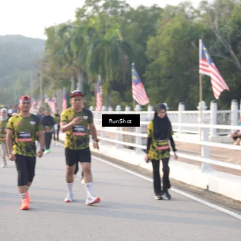 Runner Photo 6852010