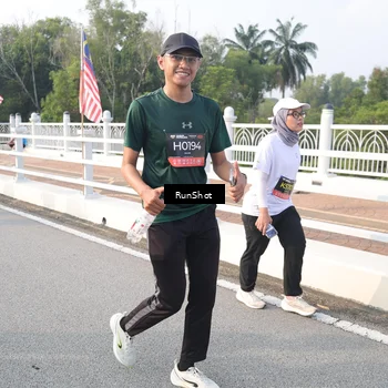 Runner Photo 6852029