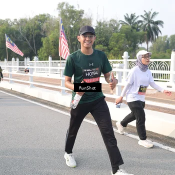Runner Photo 6852036