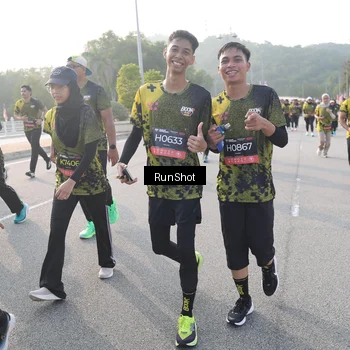Runner Photo 6852075