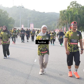Runner Photo 6852158