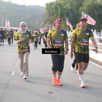 Runner Photo 6852179