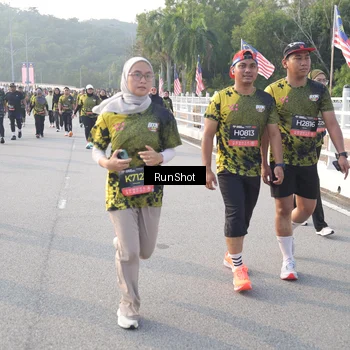 Runner Photo 6852192