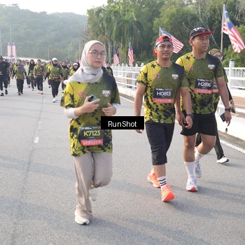 Runner Photo 6852221