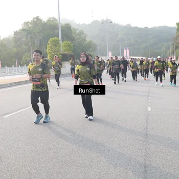 Runner Photo 6852222