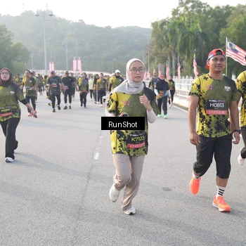 Runner Photo 6852228