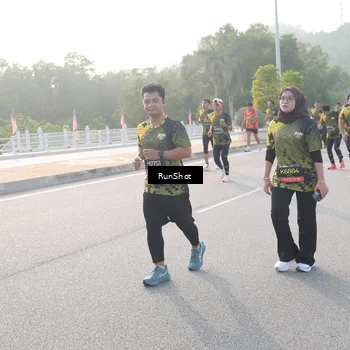 Runner Photo 6852293