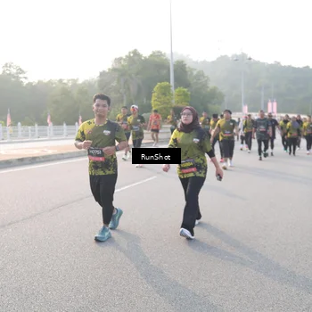 Runner Photo 6852317
