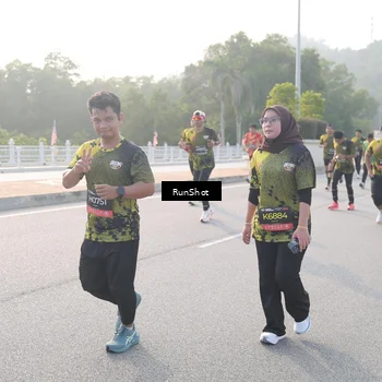 Runner Photo 6852322