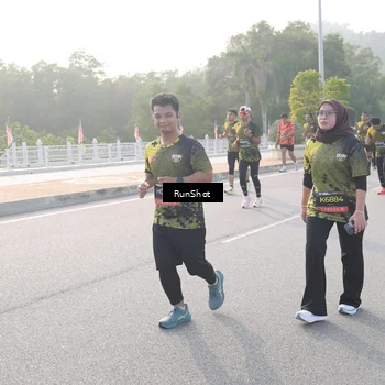 Runner Photo 6852325